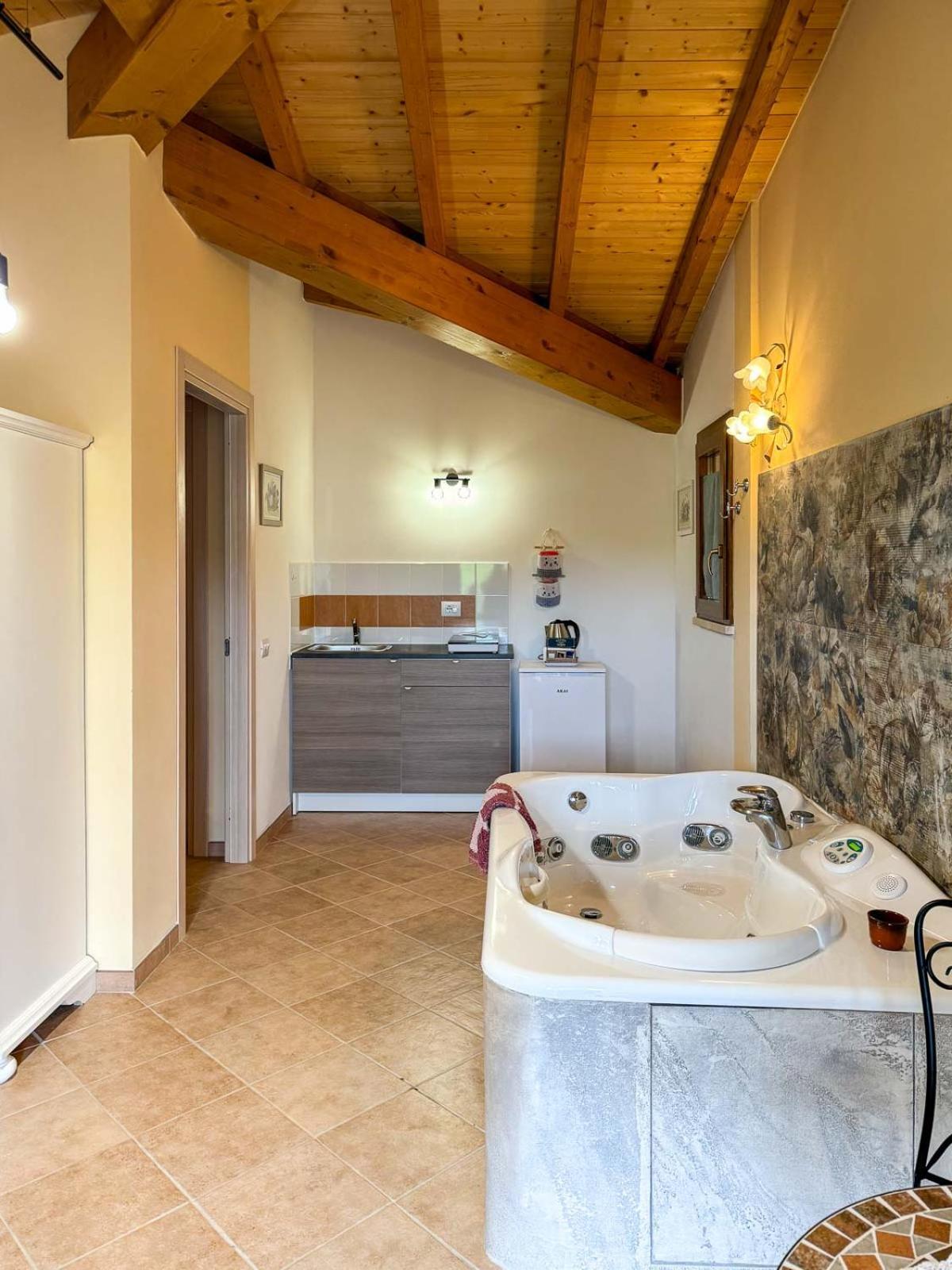 Aparthotel La Poggiata Monterotondo  Esterno foto